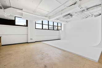 315 Meserole St, Brooklyn, NY for lease Interior Photo- Image 2 of 2