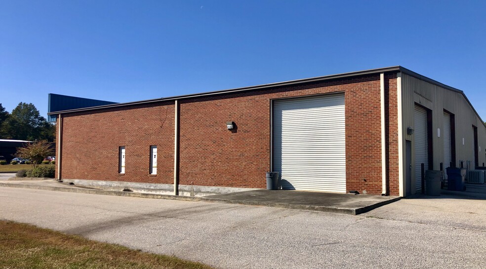 880 Royal Park Dr, Monroe, GA for lease - Building Photo - Image 3 of 7