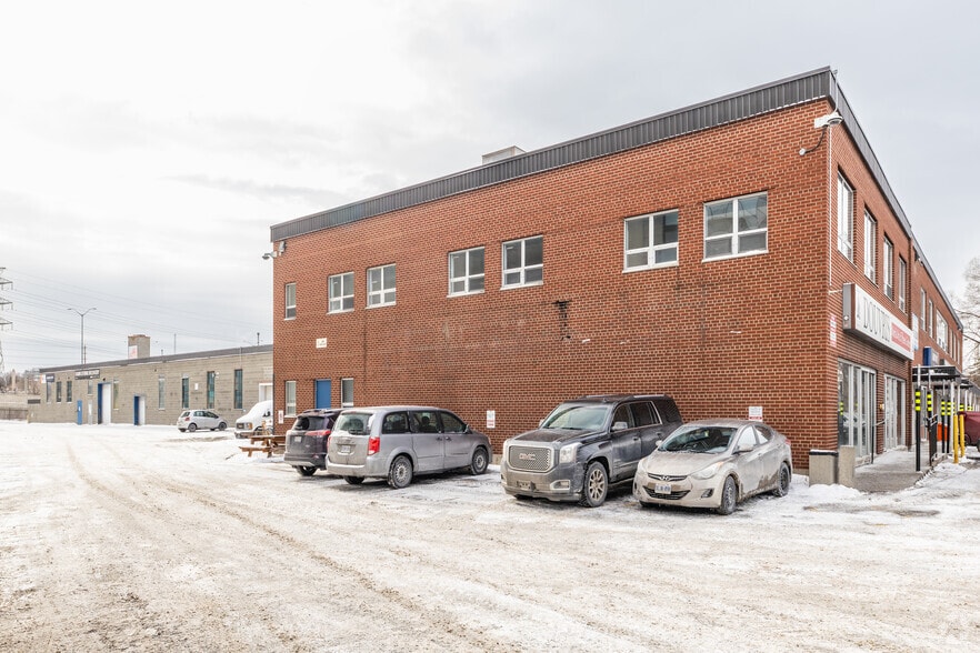 1568-1574 Carling Ave, Ottawa, ON for lease - Building Photo - Image 2 of 5