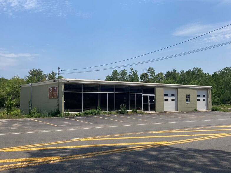 195-199 Thompson Rd, Webster, MA for sale - Primary Photo - Image 1 of 1