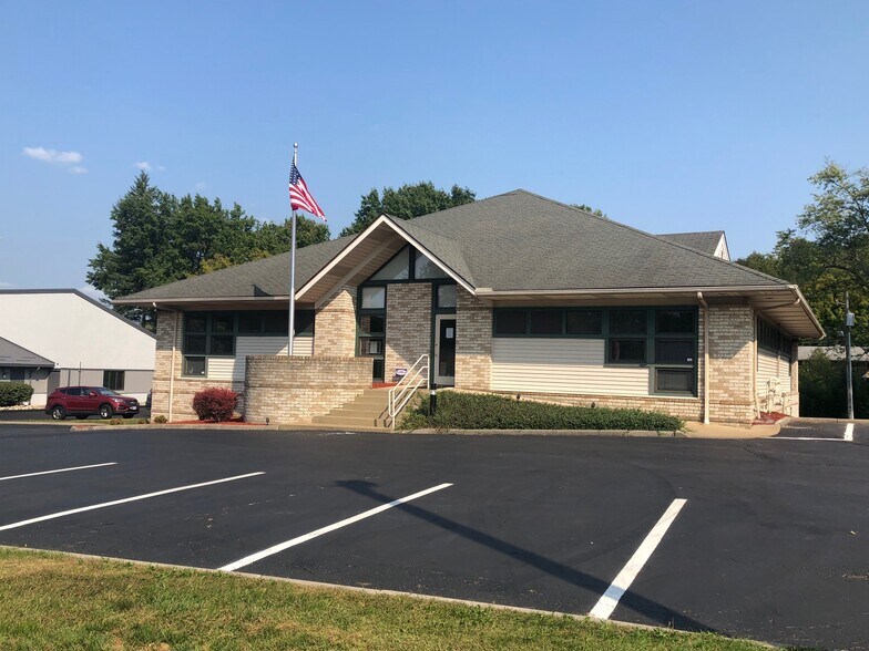 3722 Whipple Ave NW, Canton, OH 44718