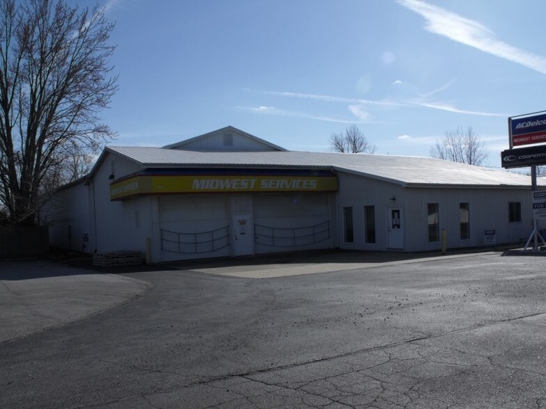 1302 N Wayne St, Angola, IN for sale - Primary Photo - Image 1 of 1