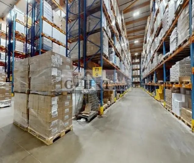 Industrial in Villiers-sur-Marne for sale - Interior Photo - Image 1 of 3