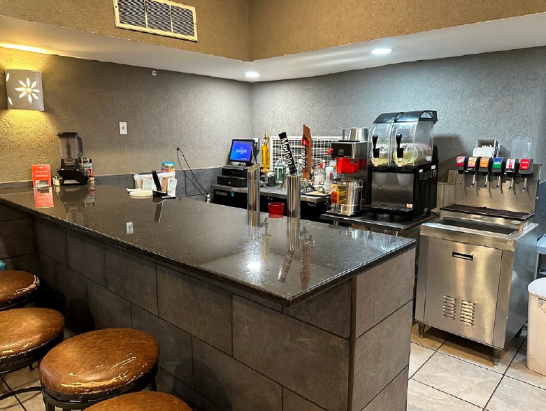 7014 Chippewa St, Saint Louis, MO for sale - Building Photo - Image 2 of 4