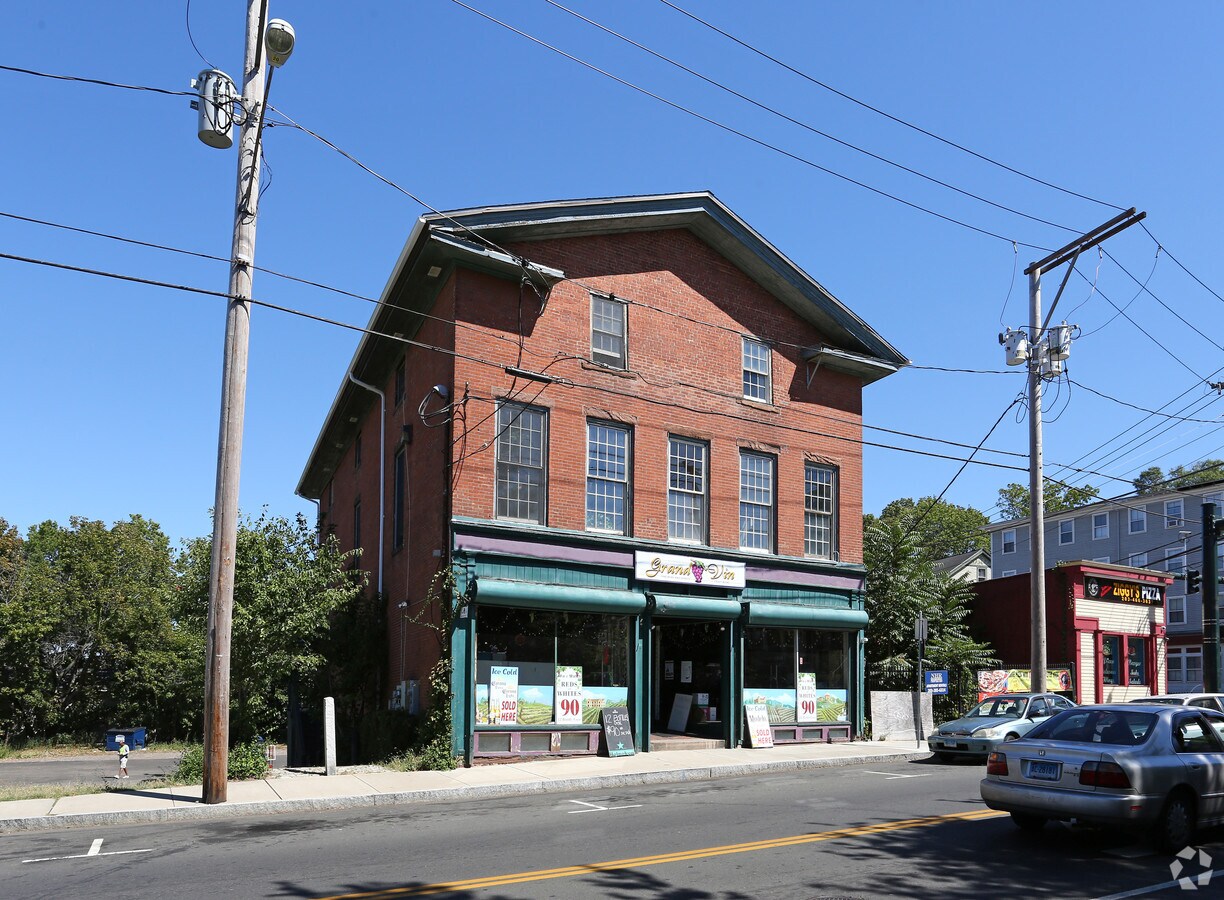 686 Quinnipiac Ave, New Haven, CT 06513