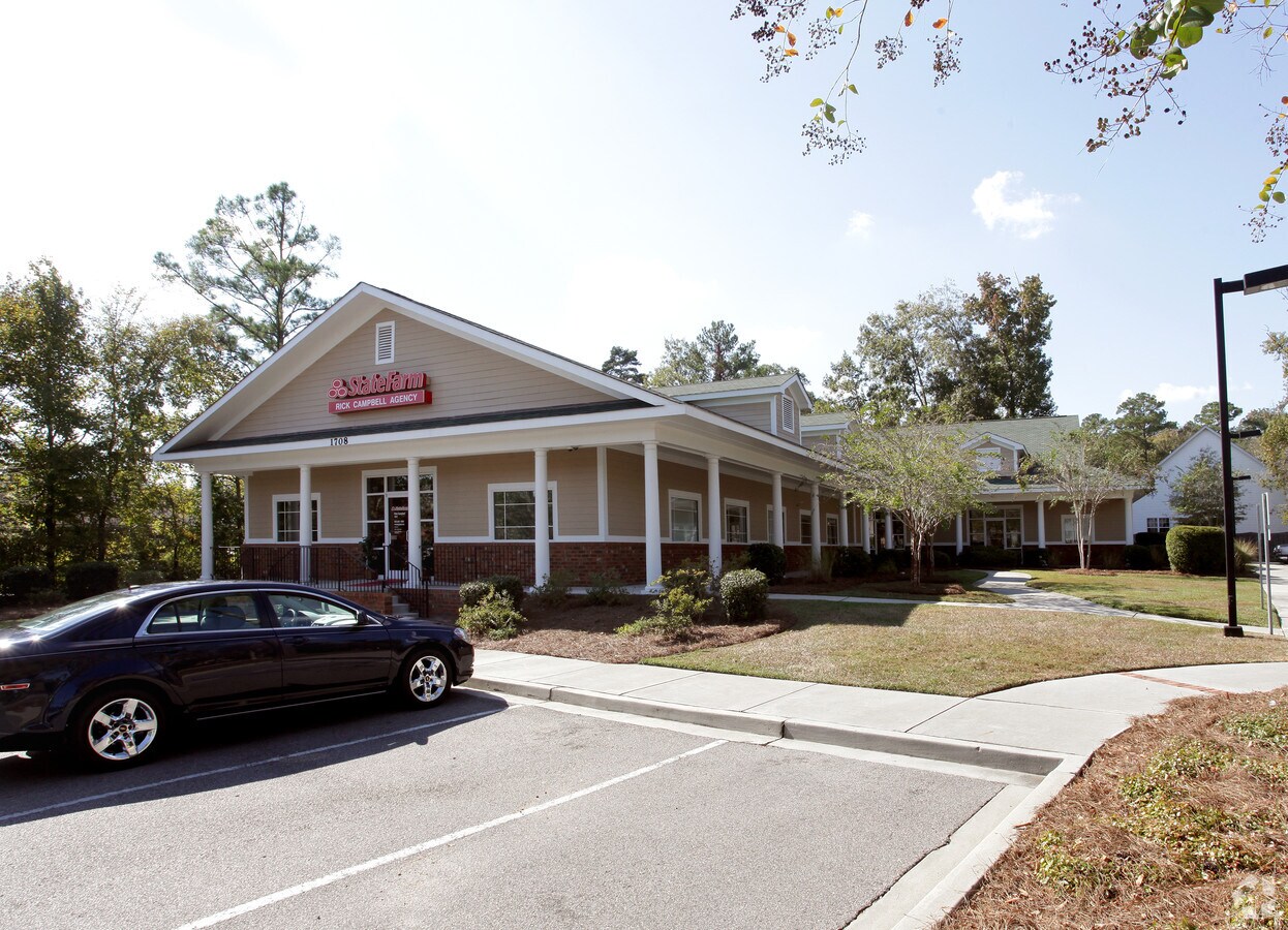 1708 Old Trolley Rd, Summerville, SC 29485