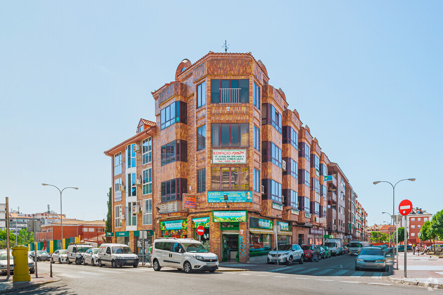 Calle Del Doctor Miguel De Aguado, 10, Fuenlabrada, Madrid for lease - Primary Photo - Image 1 of 3