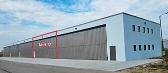 W6390 Challenger Dr, Appleton WI - Airplane Hangar