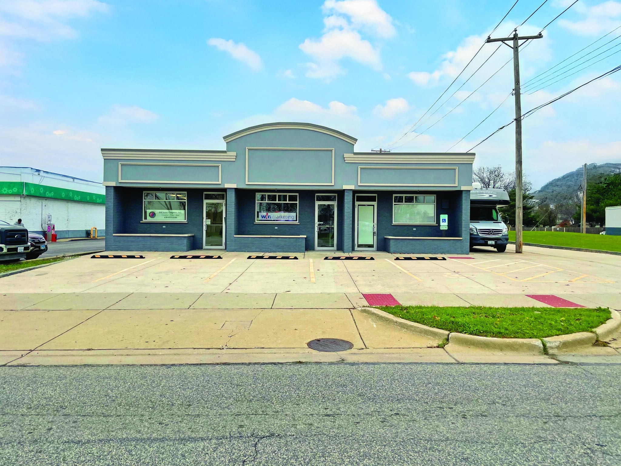 421 S Addison Rd, Addison, IL for lease Building Photo- Image 1 of 23