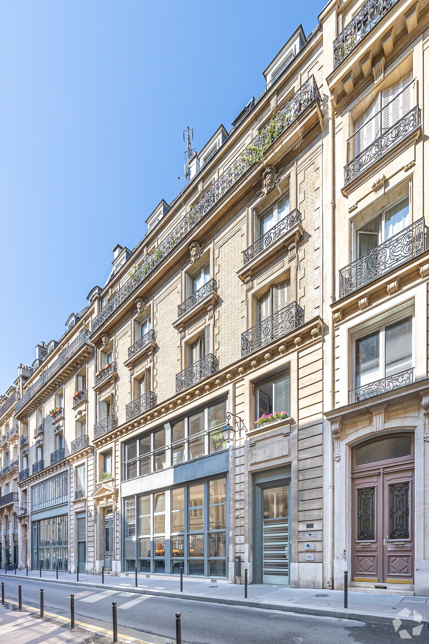 5 Rue Ambroise Thomas, Paris for lease Primary Photo- Image 1 of 3