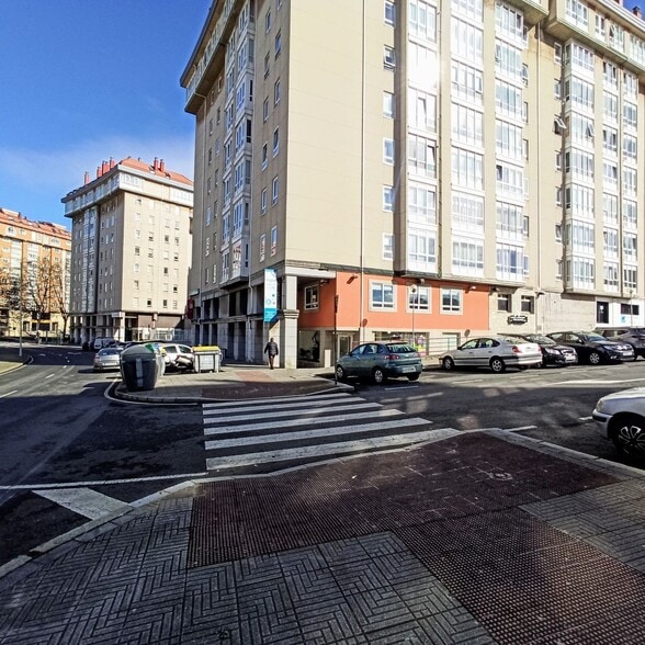 Rua Emilio González López, 82, A Coruña, La Coruna for sale - Building Photo - Image 3 of 24