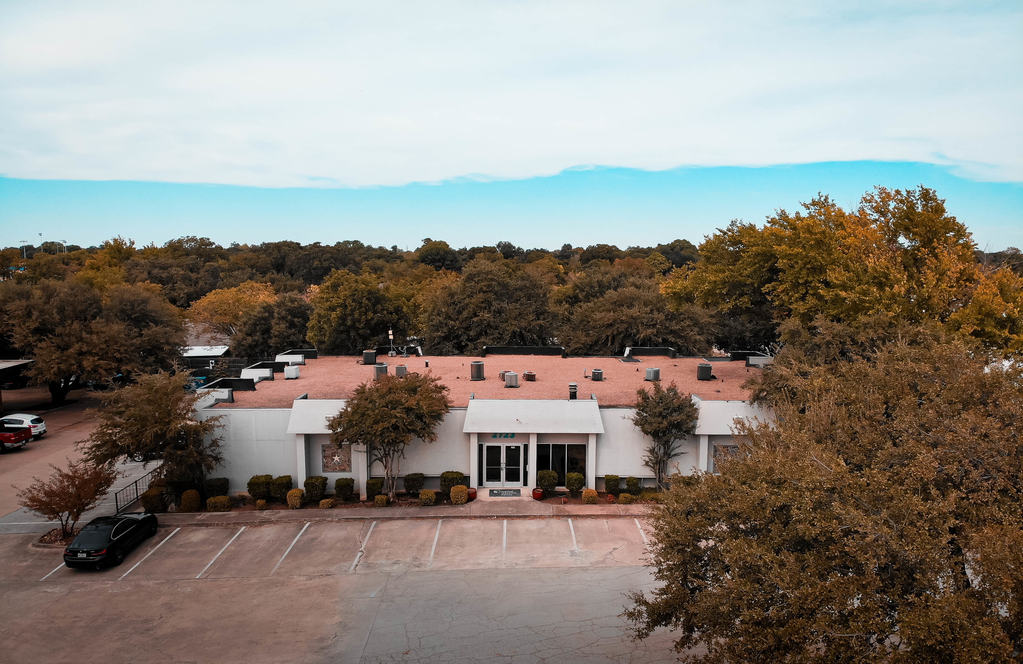 2723 Valley View Ln, Farmers Branch, TX for sale Primary Photo- Image 1 of 1