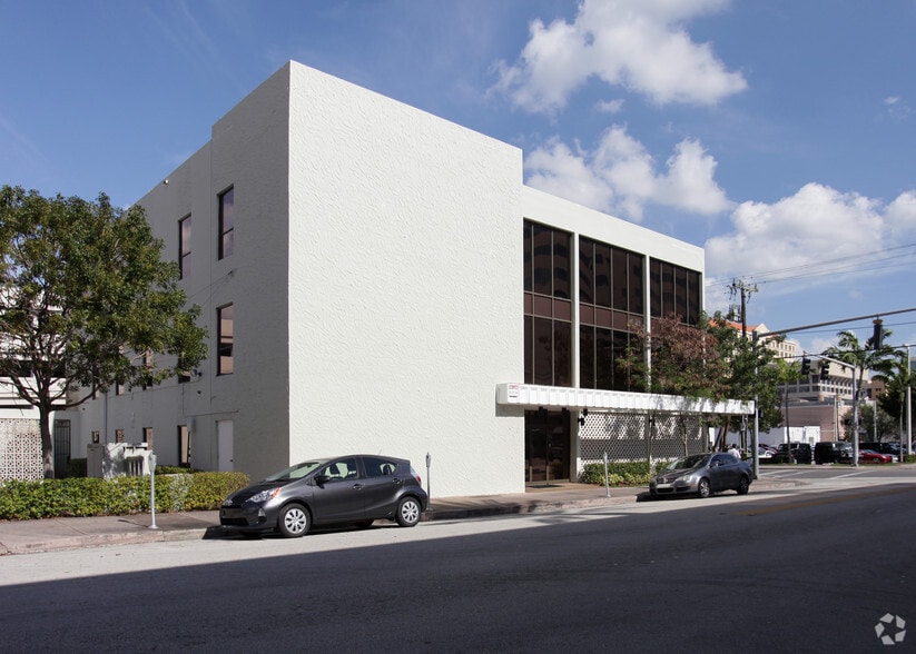 301 Almeria Ave, Coral Gables, FL for lease - Building Photo - Image 3 of 7