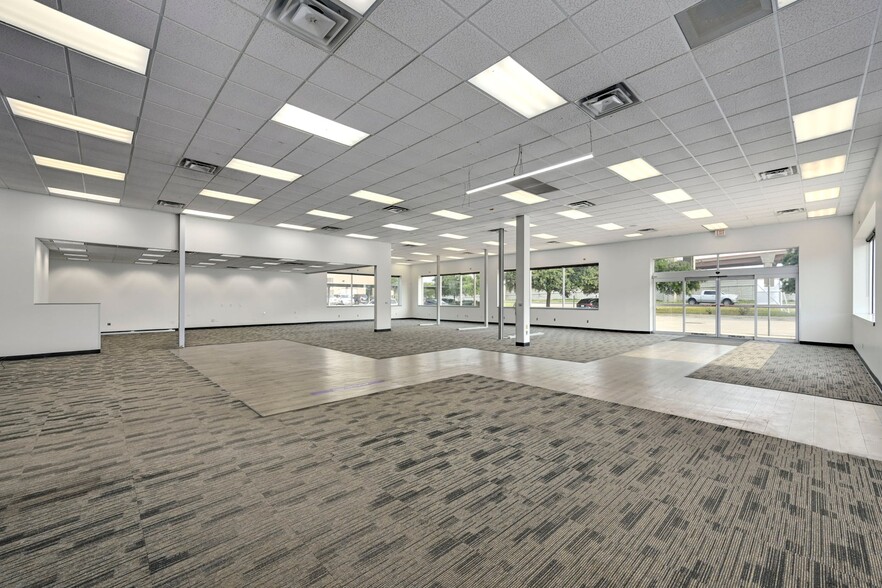 451 W Louis Henna Blvd, Austin, TX for lease - Interior Photo - Image 3 of 12