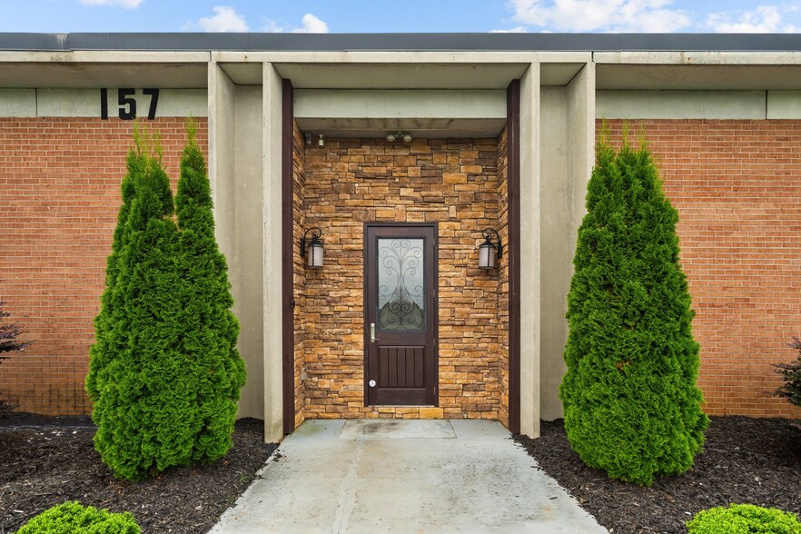 157 Industrial Dr, King, NC for lease - Building Photo - Image 3 of 38