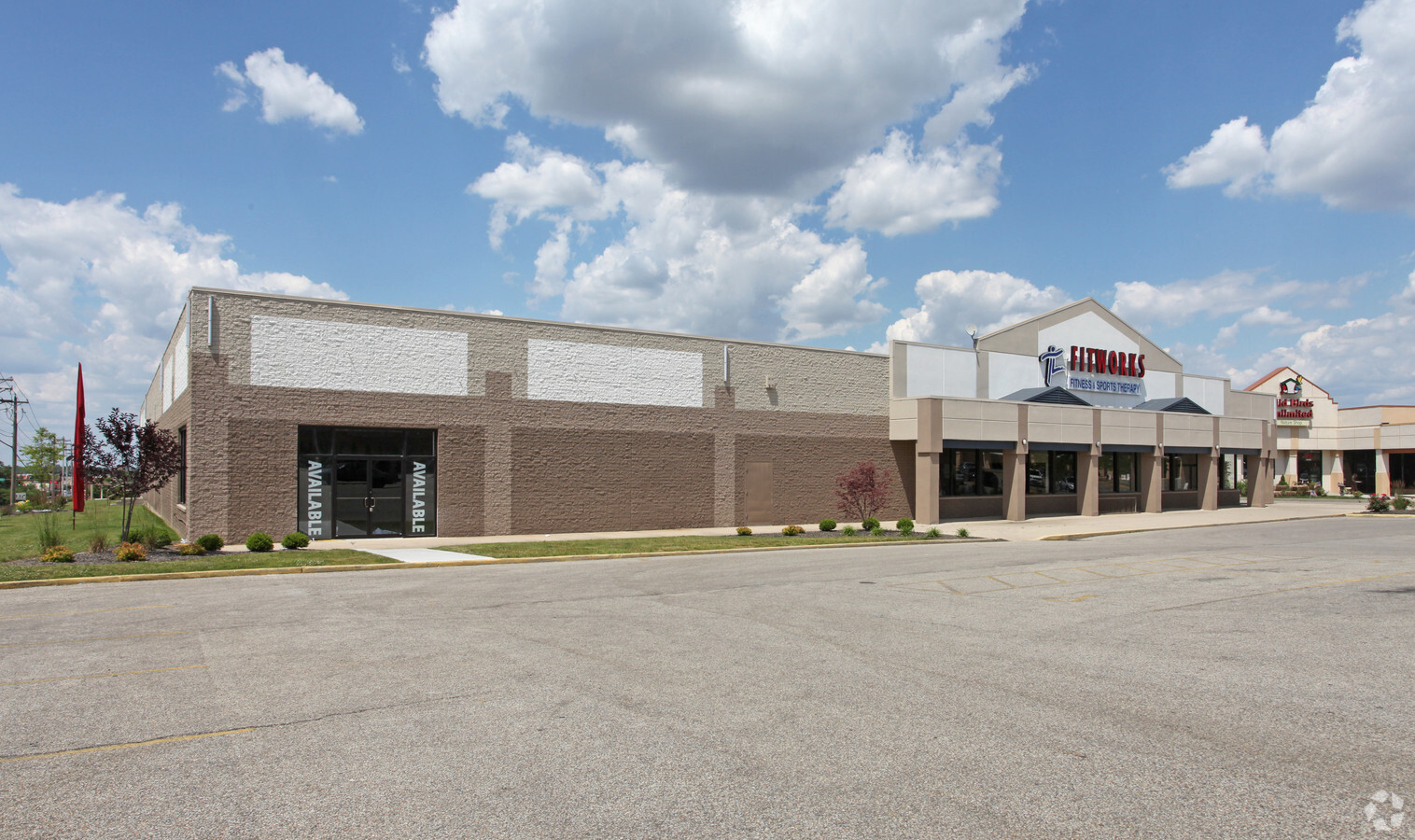 1194 W Kemper Rd, Cincinnati, OH 45240 - Retail for Lease | LoopNet.com