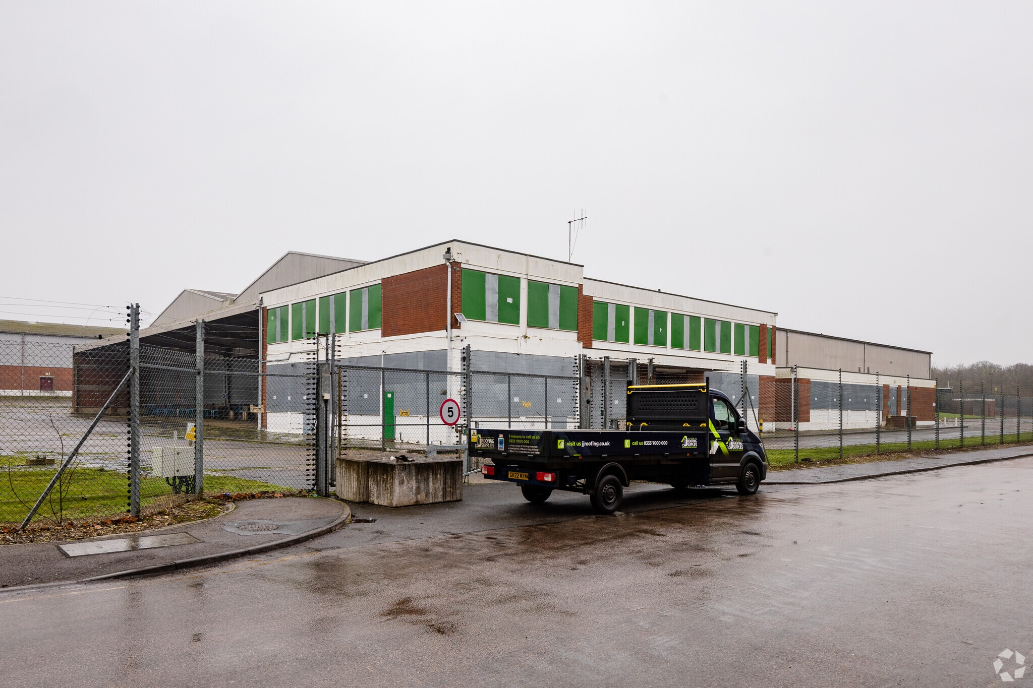 Unit 1 London By Colney, St Albans for lease Building Photo- Image 1 of 4