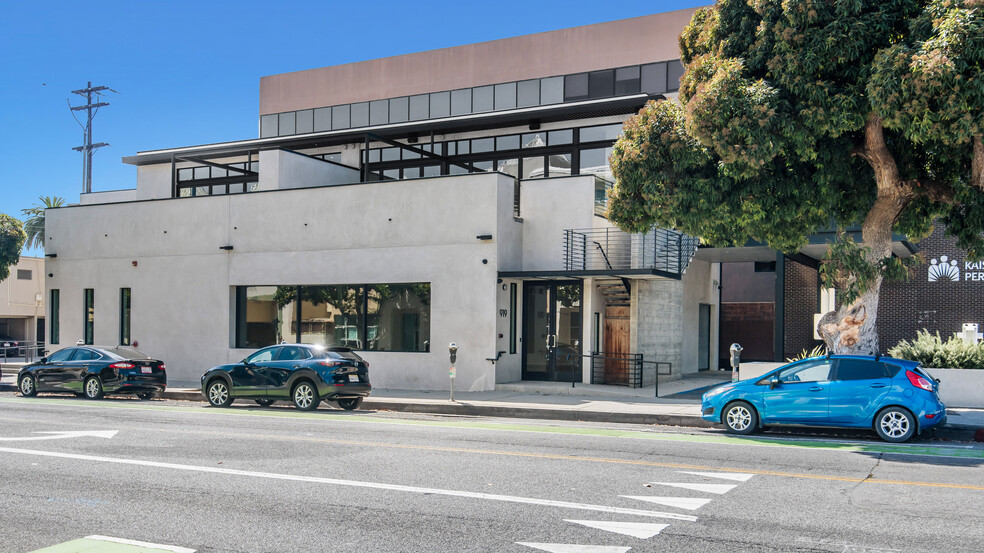 919-929 Broadway, Santa Monica, CA for lease - Building Photo - Image 1 of 12