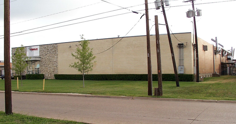 9008 Governors Row, Dallas, TX for lease - Building Photo - Image 2 of 5