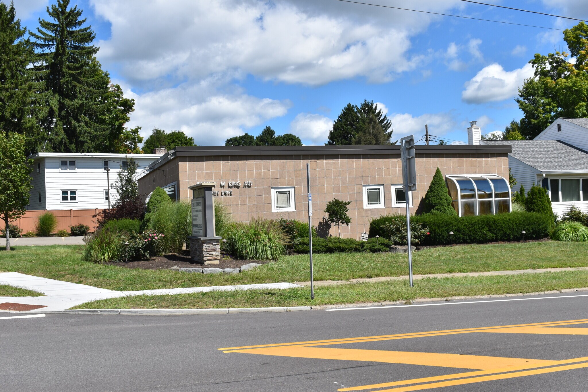 15 Riverside Dr, Johnson City, NY for sale Primary Photo- Image 1 of 1