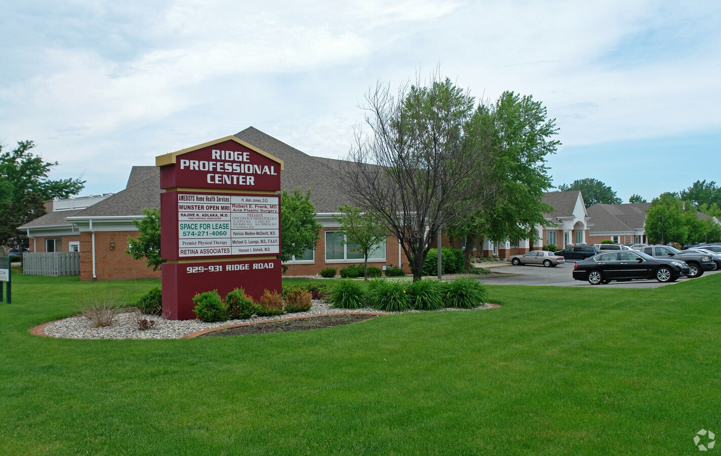 931 Ridge Rd, Munster, IN 46321