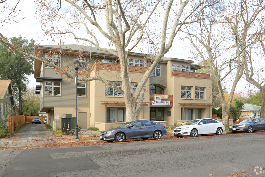 215 C St, Davis, CA for lease - Primary Photo - Image 1 of 14