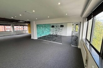 Alencon Link, Basingstoke for lease Interior Photo- Image 1 of 7