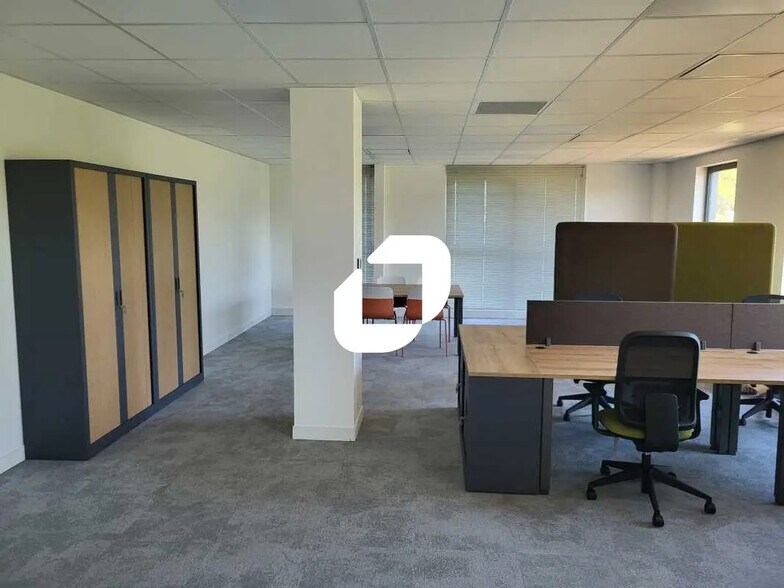 Office in Mérignac for sale - Interior Photo - Image 3 of 7