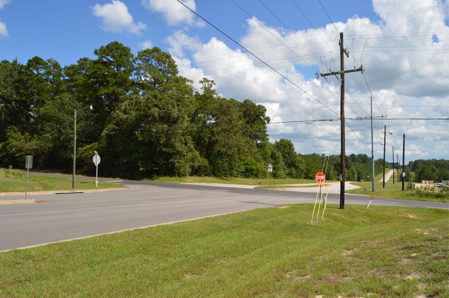 1901 Veterans Memorial Pkwy, Huntsville, TX for sale - Primary Photo - Image 1 of 1