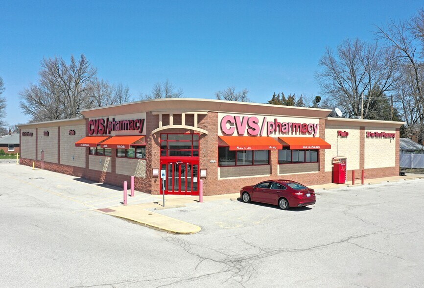 1171 Franklin St, Carlyle, IL for sale - Building Photo - Image 1 of 1