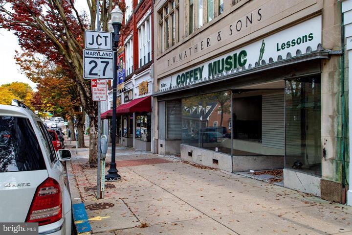 31-33 E Main St, Westminster, MD for sale - Building Photo - Image 1 of 11