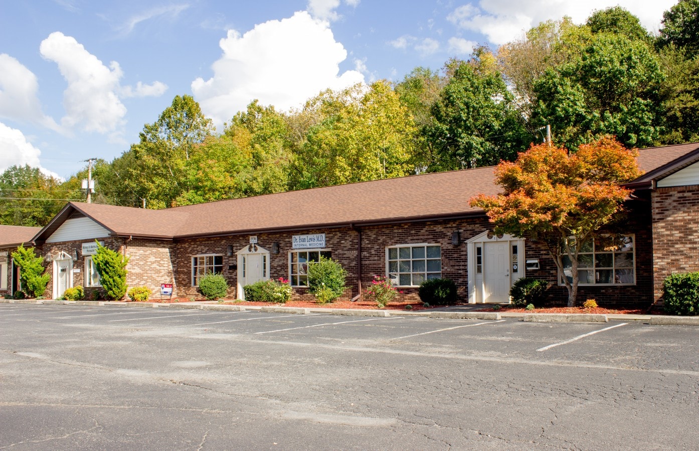 1936 Brookside Dr, Kingsport, TN 37660