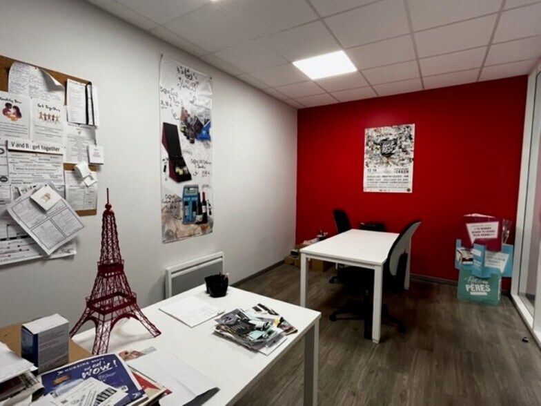 Office in Bordeaux for lease - Building Photo - Image 3 of 6