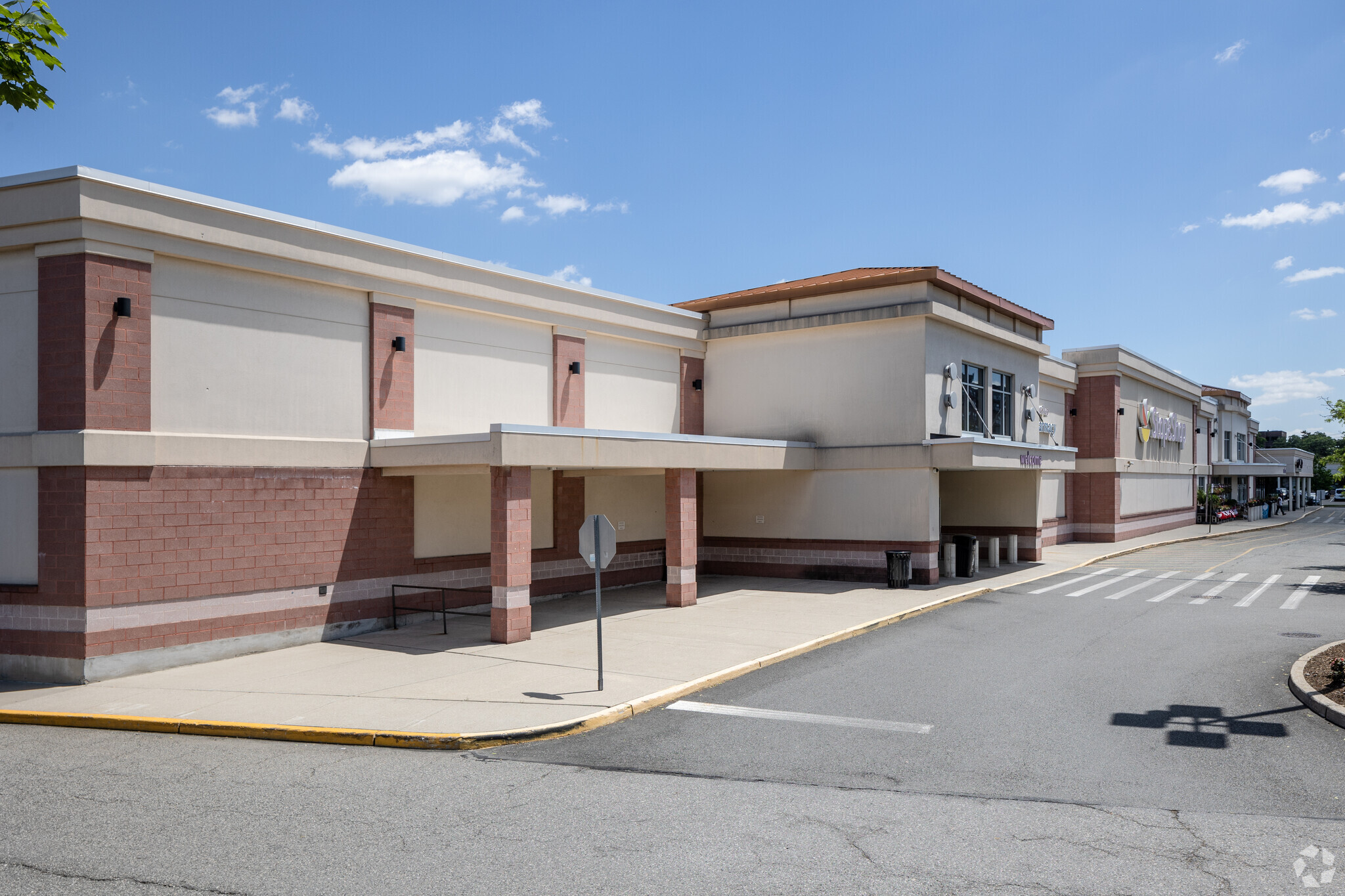 380 W Pleasantview Ave, Hackensack, NJ for sale Building Photo- Image 1 of 1