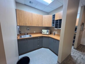 26136 Pacific Hwy S, Kent, WA for lease Interior Photo- Image 2 of 8