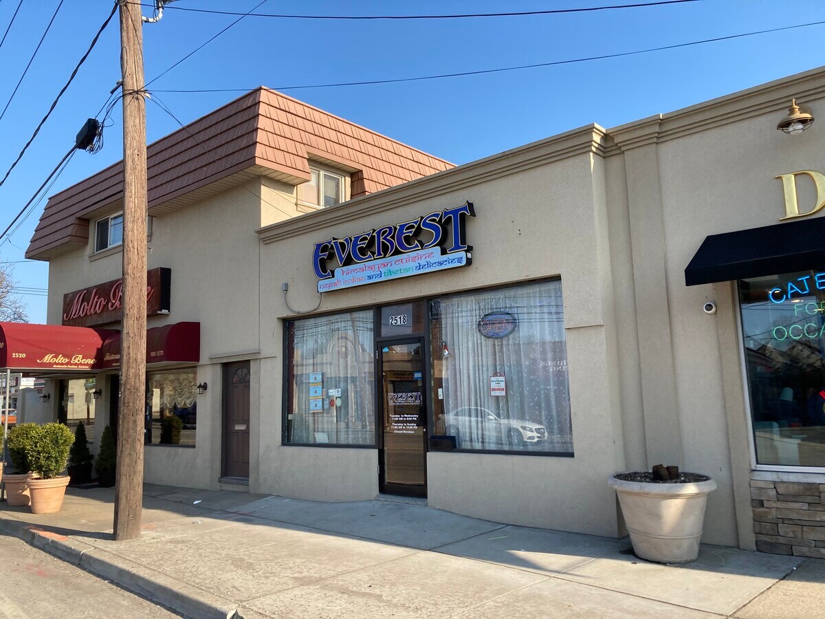 2518 Merrick Rd, Bellmore, NY 11710