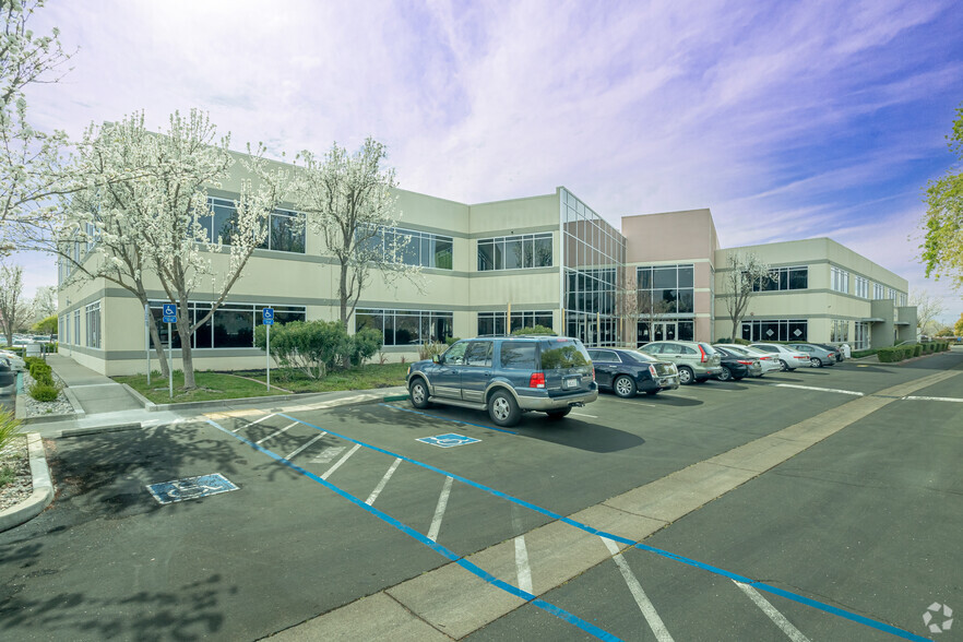 9355 E Stockton Blvd, Elk Grove, CA for lease - Building Photo - Image 1 of 9