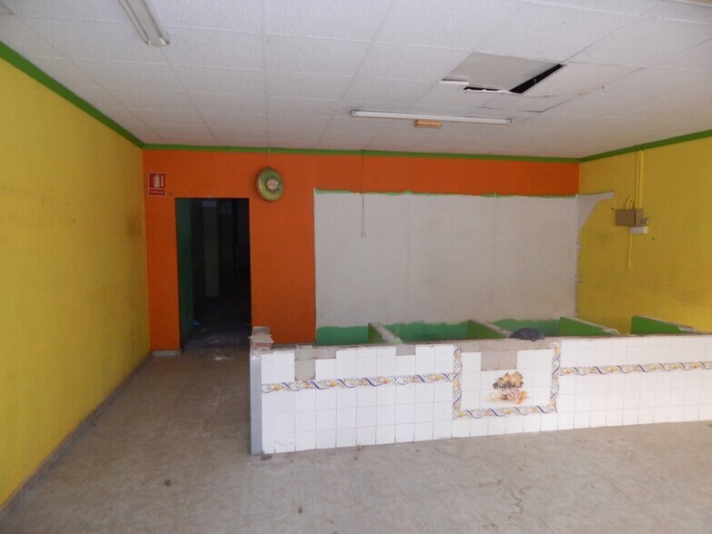 Retail in Ontinyent, Valencia for sale - Building Photo - Image 3 of 5