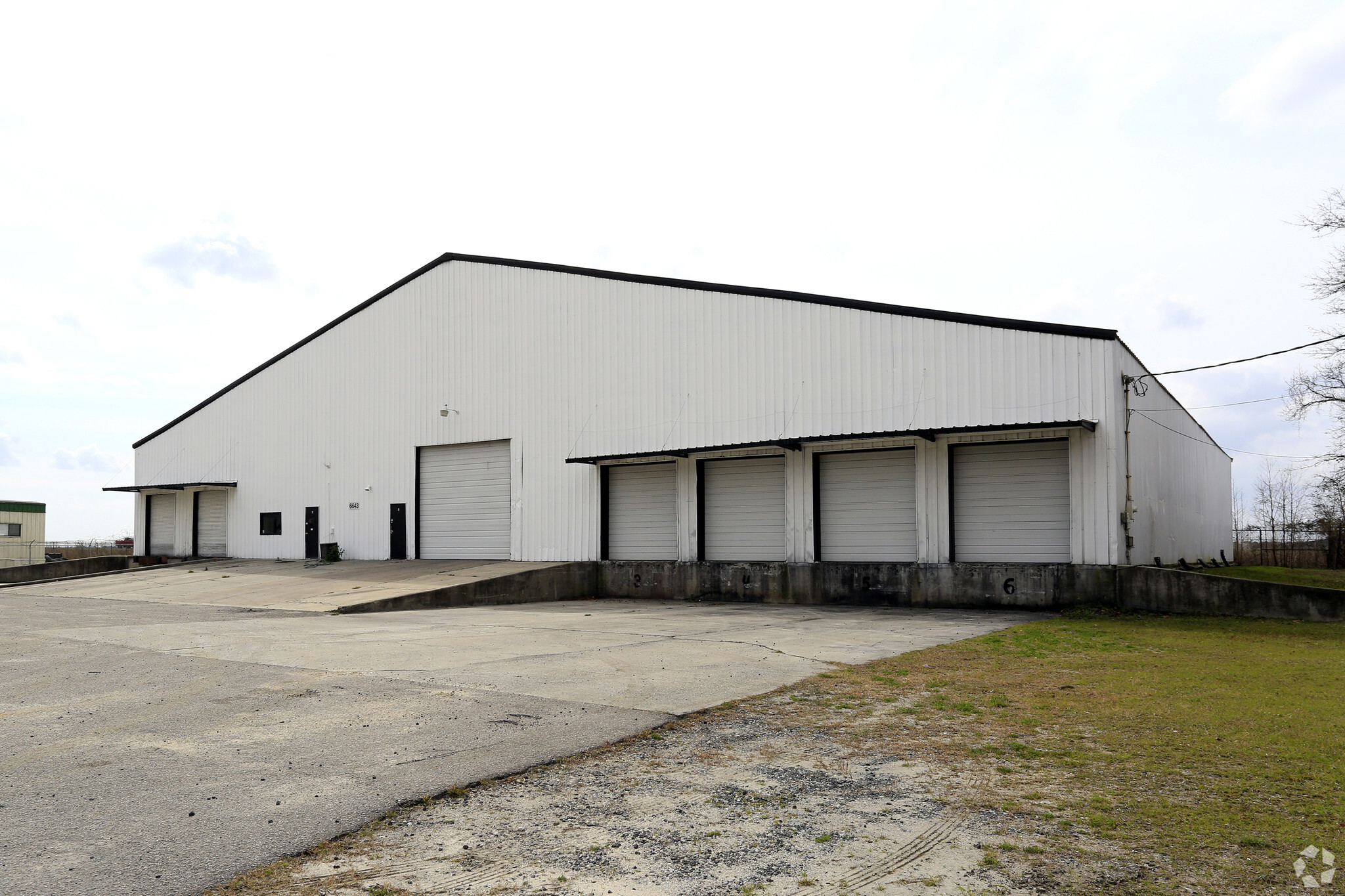 6643 Jet Park Rd, North Charleston, SC for lease Primary Photo- Image 1 of 28