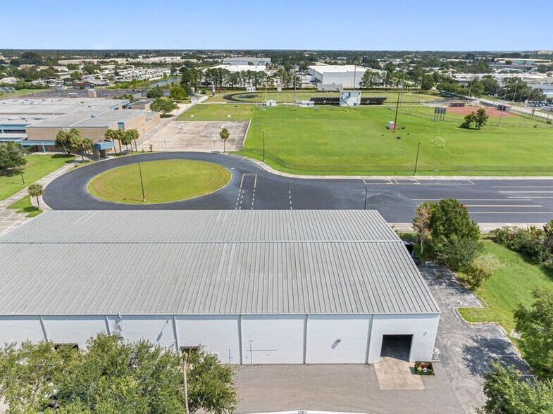 6235 118th Ave N, Largo, FL for sale - Building Photo - Image 3 of 28