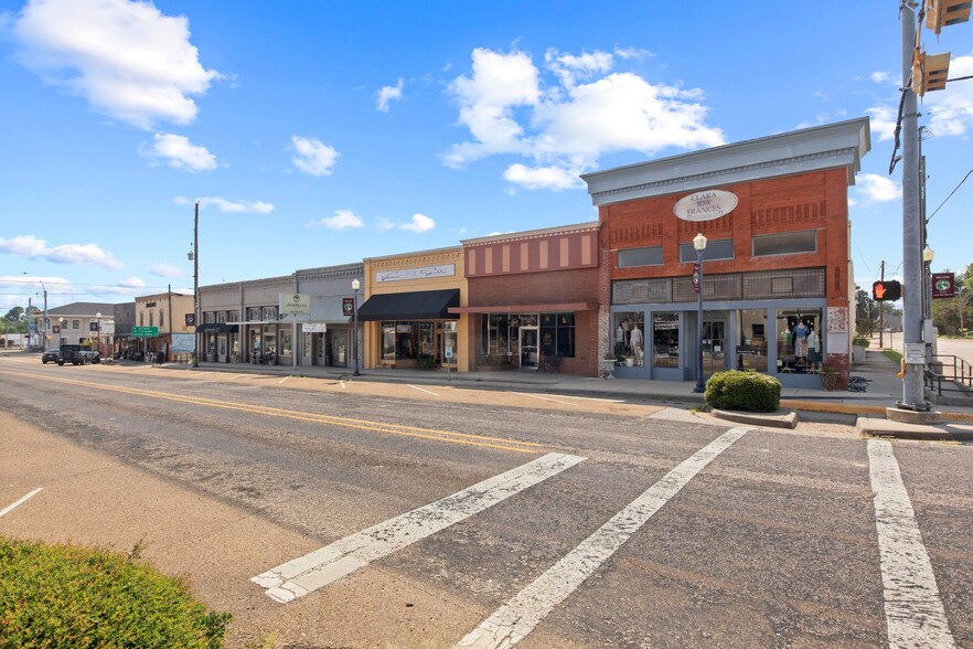 219 N Main St, Winnsboro, TX for sale - Building Photo - Image 2 of 45