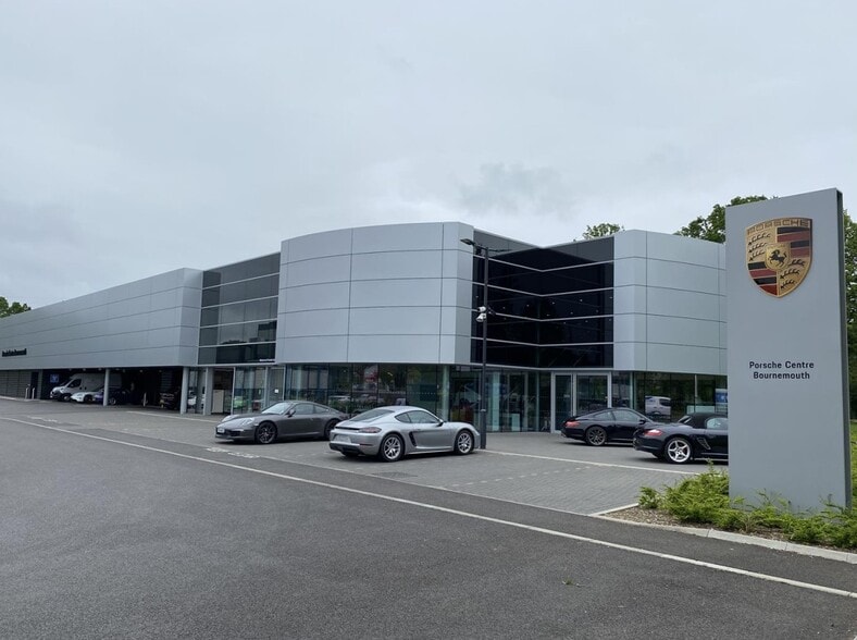 Bournemouth Bournemouth Wimborne Rd W, Wimborne for sale - Primary Photo - Image 1 of 1