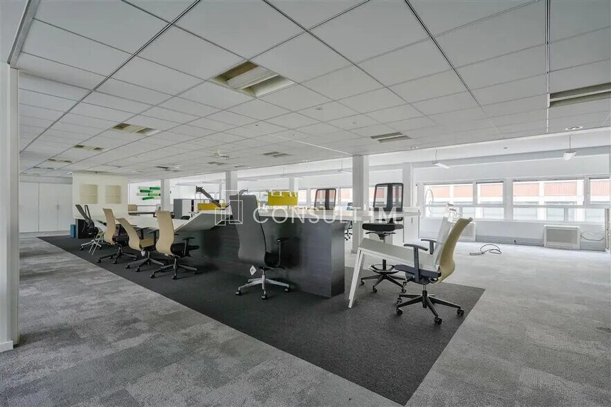 Office in Saint-Cloud for sale - Building Photo - Image 2 of 9