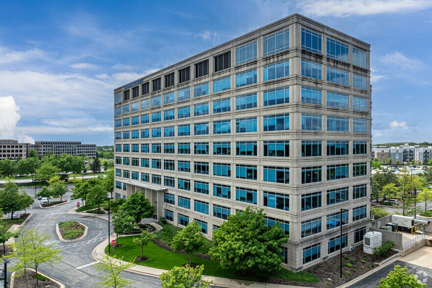 28100 Torch Pky, Warrenville, IL for lease - Building Photo - Image 3 of 4