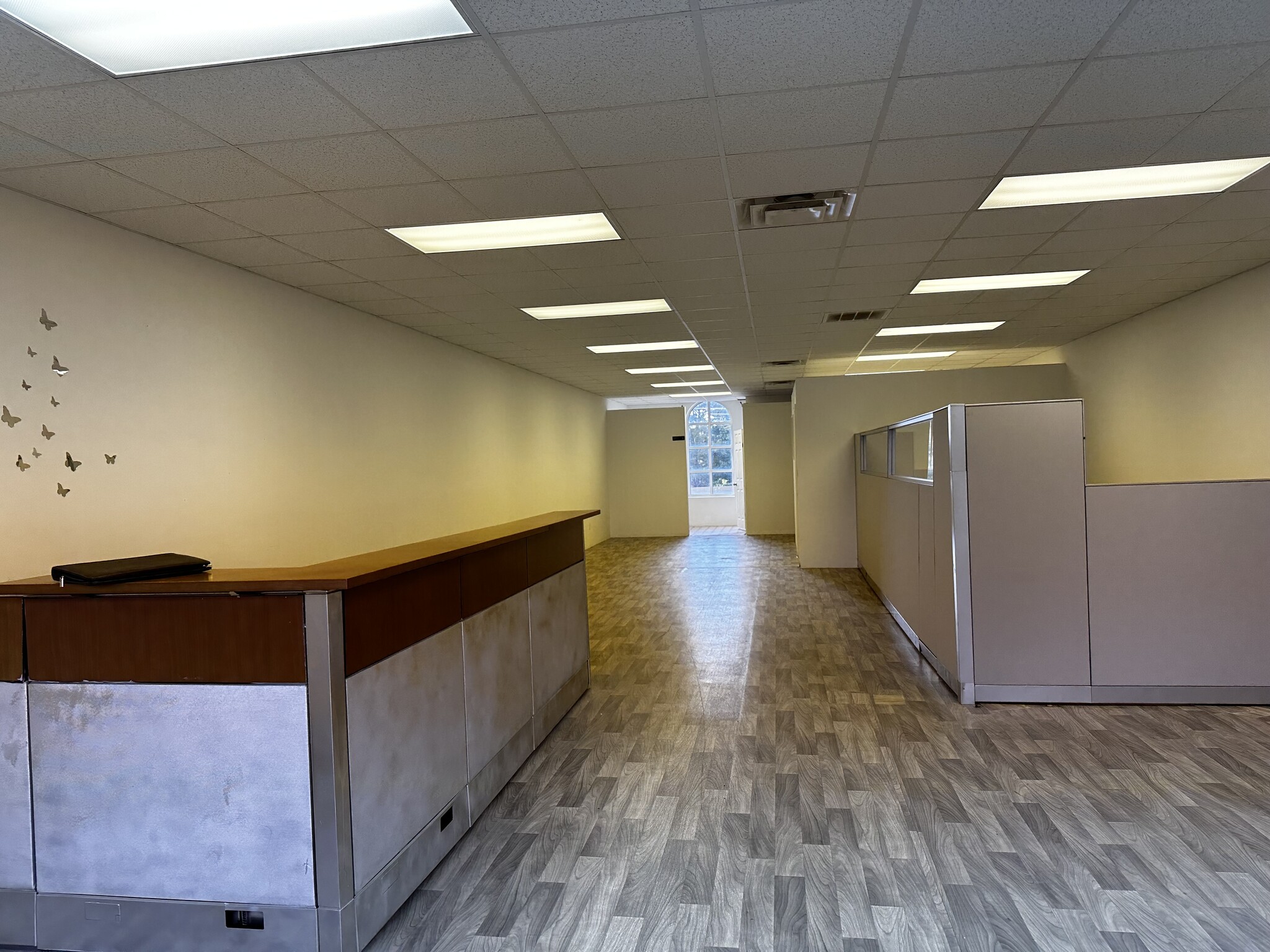 300 Jonestown Rd, Winston-Salem, NC for lease Interior Photo- Image 1 of 4