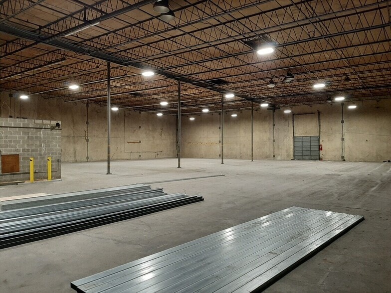 6805 Stuart Ln S, Jacksonville, FL for lease - Building Photo - Image 3 of 4