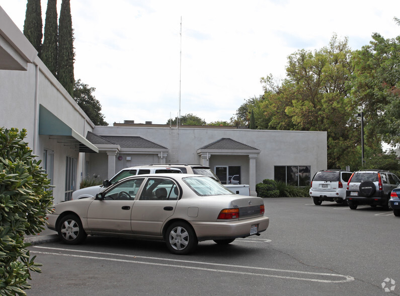 1308 H St, Modesto, CA for lease - Building Photo - Image 3 of 7