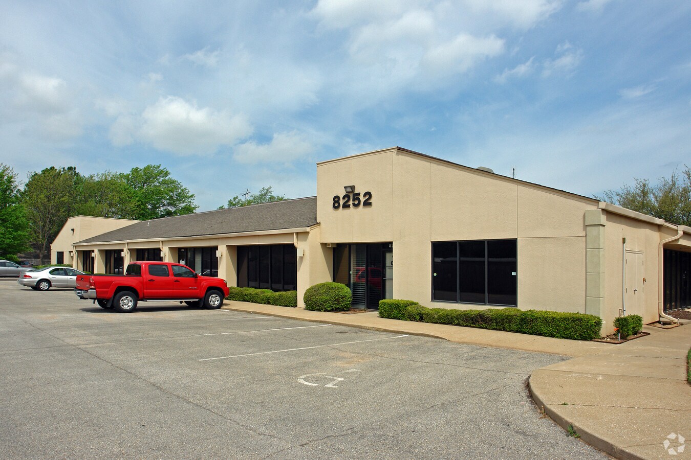 8252 S Harvard Ave, Tulsa, OK 74137