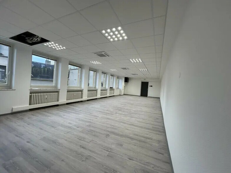 Office in Metz for lease - Interior Photo - Image 1 of 9
