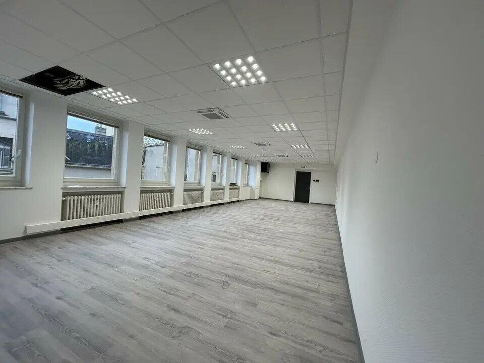 Office in Metz for lease Interior Photo- Image 1 of 10